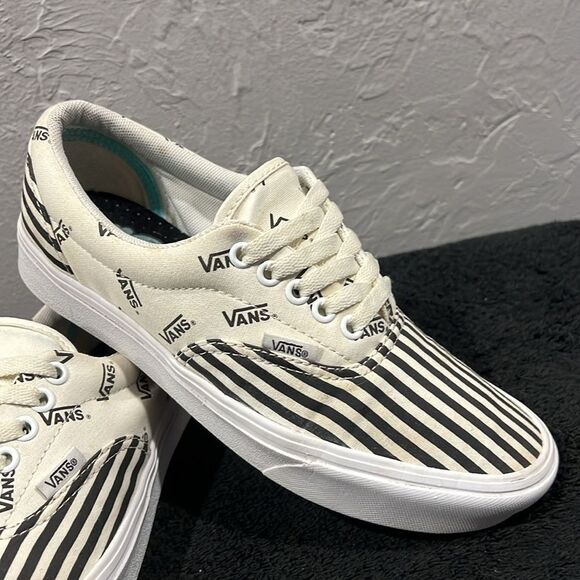 🔥🔥 VANS Comfycush ERA Black/Cream Skate Sneakers Women Sz 8 / Men Sz 6.5 - EUC - Picture 2 of 12